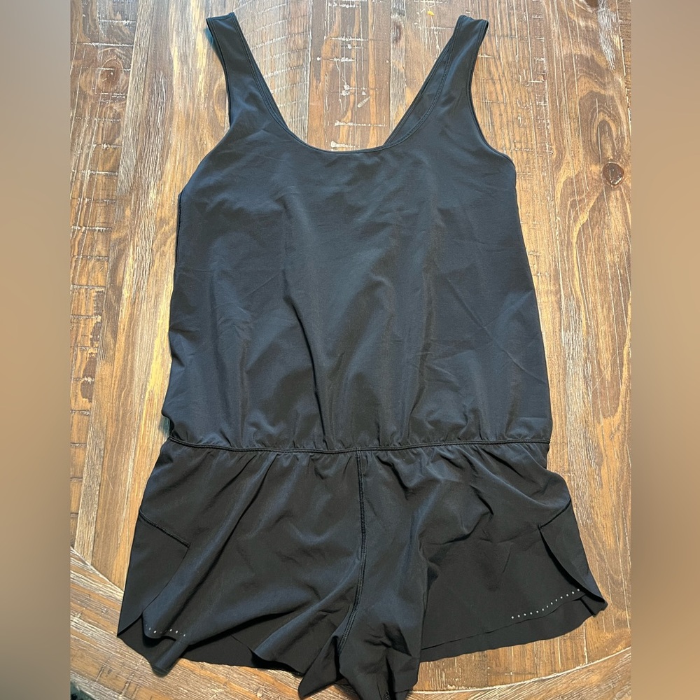 Lululemon open back women’s jumpsuit. Black. Size 10.